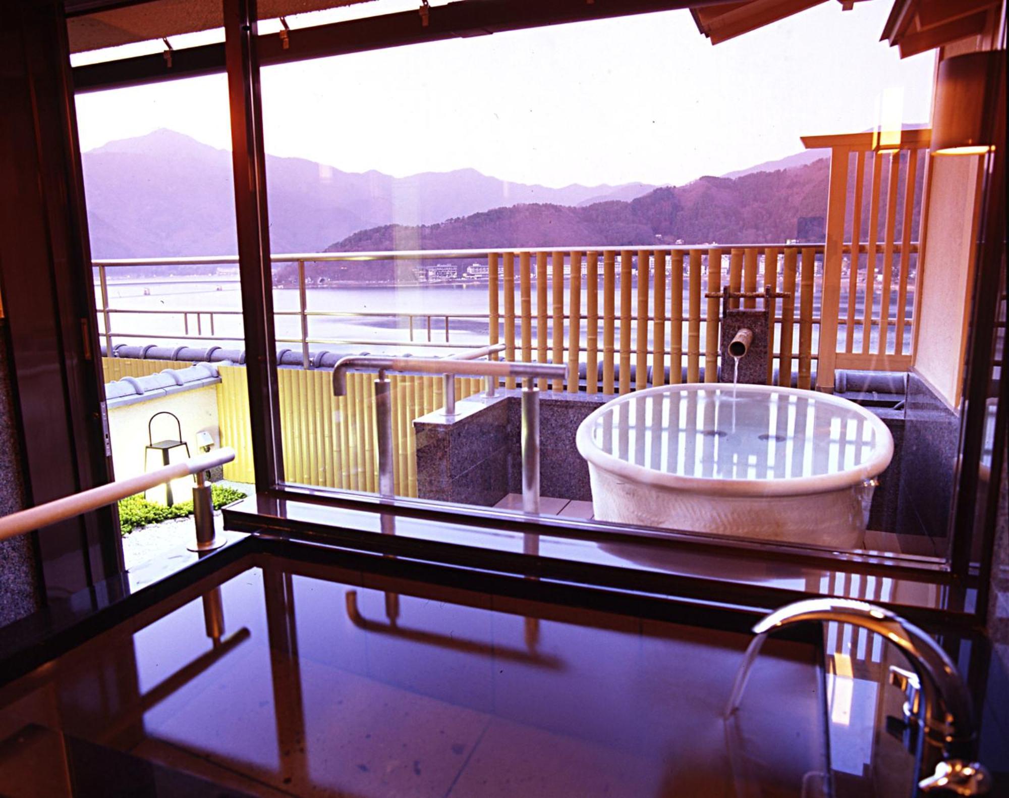 Hotel Fujikawaguchiko Onsen Konanso Pokoj fotografie A modern onsen