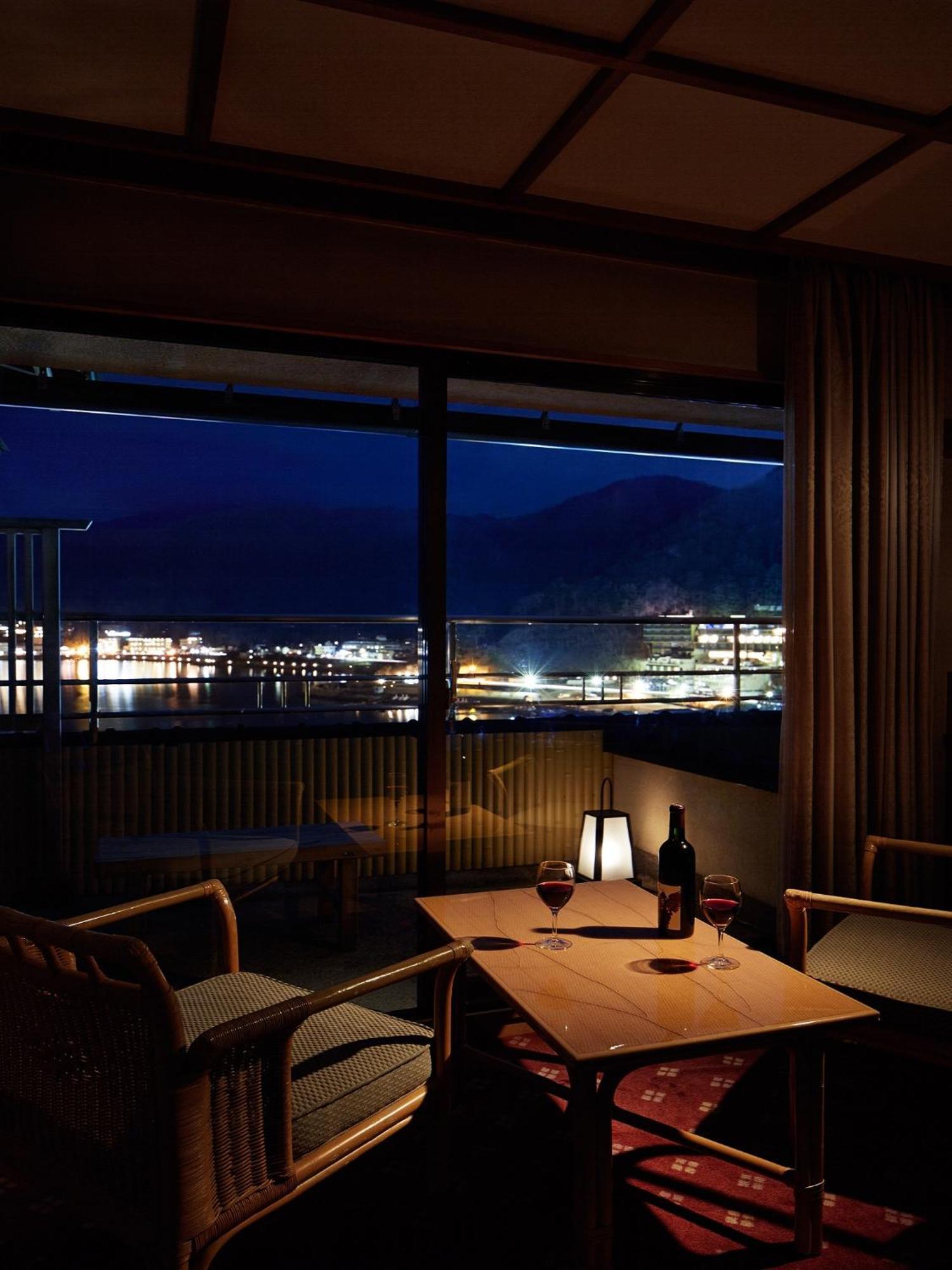 Hotel Fujikawaguchiko Onsen Konanso Pokoj fotografie View of the town from a hotel