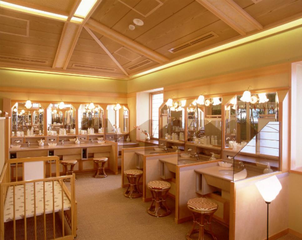 Hotel Fujikawaguchiko Onsen Konanso Exteriér fotografie A traditional onsen