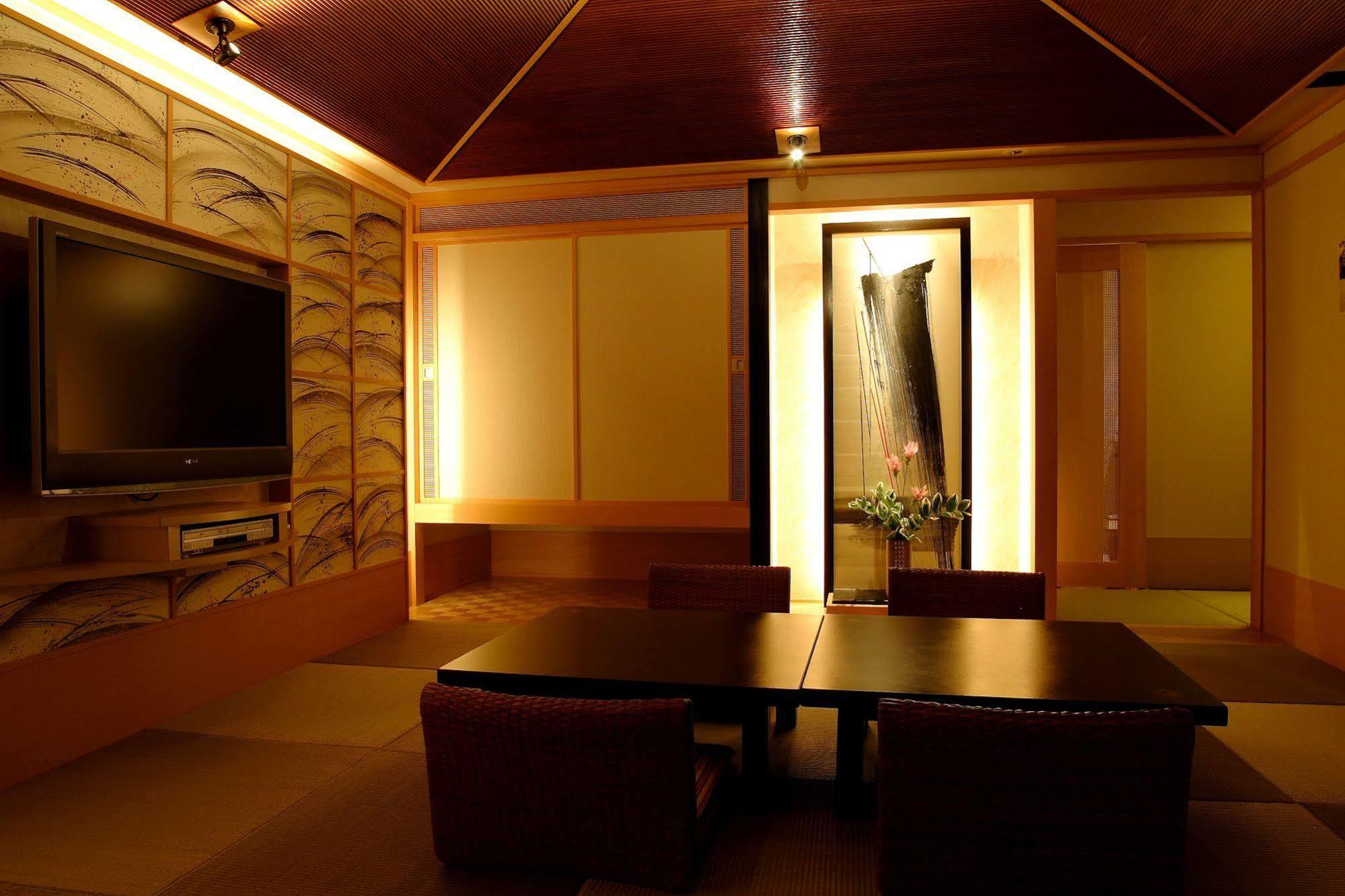 Hotel Fujikawaguchiko Onsen Konanso Exteriér fotografie A room at the hotel